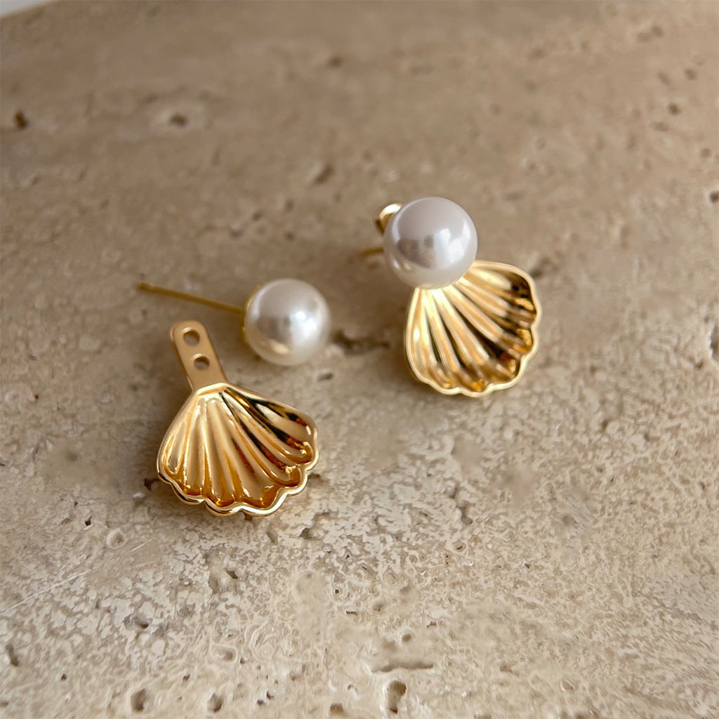 Shell Pearl Earrings